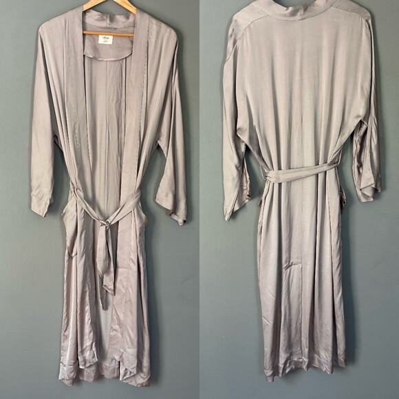 ARITZIA WILFRED Durante Jacket Kimono Satin Duster Cardigan Robe Lucite Taupe M - Picture 3 of 10
